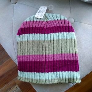 NWT CUTE KNITTED TOBOGGAN CAP. ONE SIZE. MAROON/MINT/DUSTY ROSE